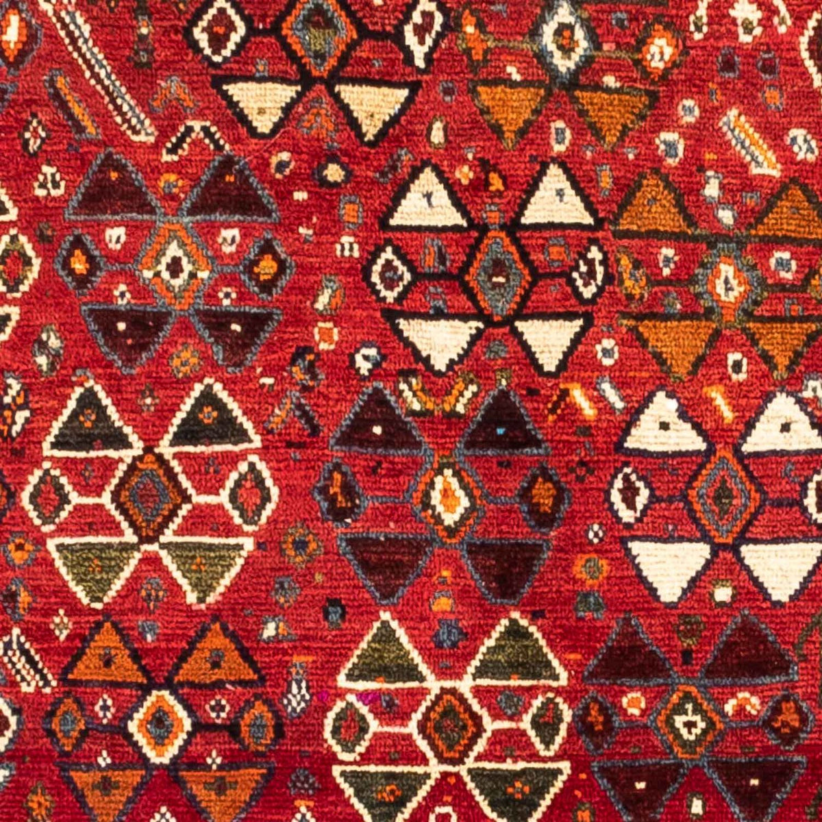 Persisk matta - Nomadic - 233 x 152 cm - mörkröd