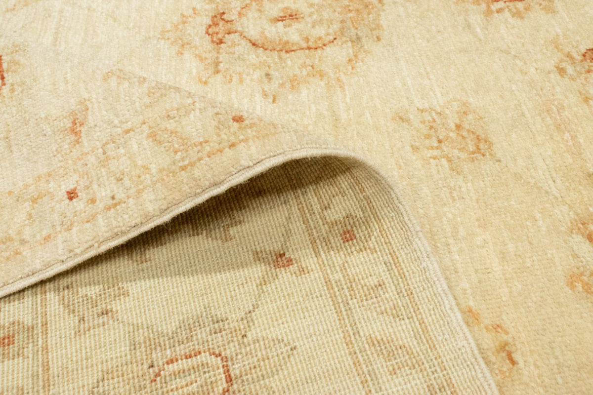 Ziegler Carpet - 225 x 163 cm - beige