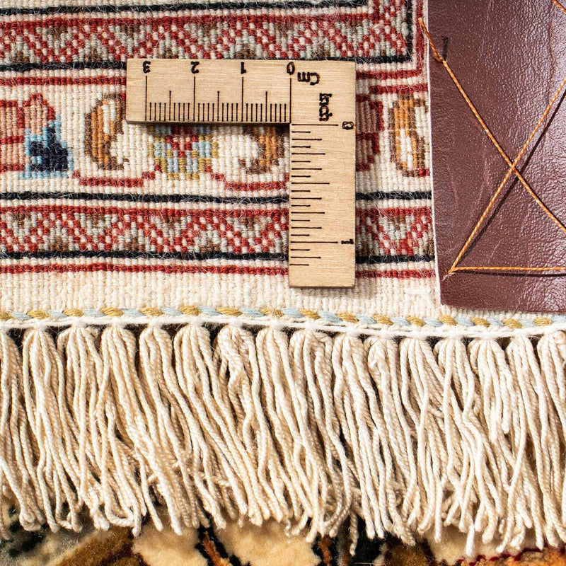 Persisk matta - Ghom - 209 x 136 cm - ljusbrun