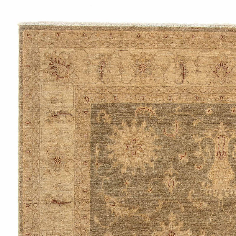 Ziegler Carpet - 353 x 248 cm - ljusbrun