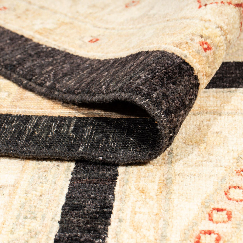 Ziegler Carpet - Bakhtiari - 377 x 239 cm - ljusbeige