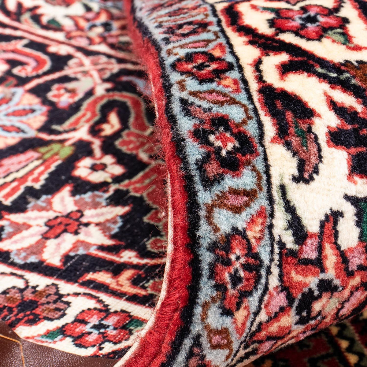 Persisk matta - Bijar - 300 x 252 cm - ljusröd