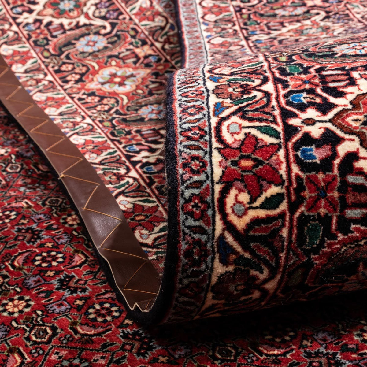 Persisk matta - Bijar - Royal - 338 x 250 cm - röd