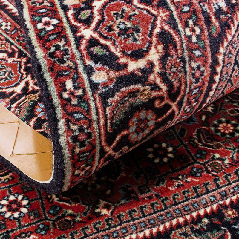 Persisk matta - Bijar - 175 x 108 cm - röd