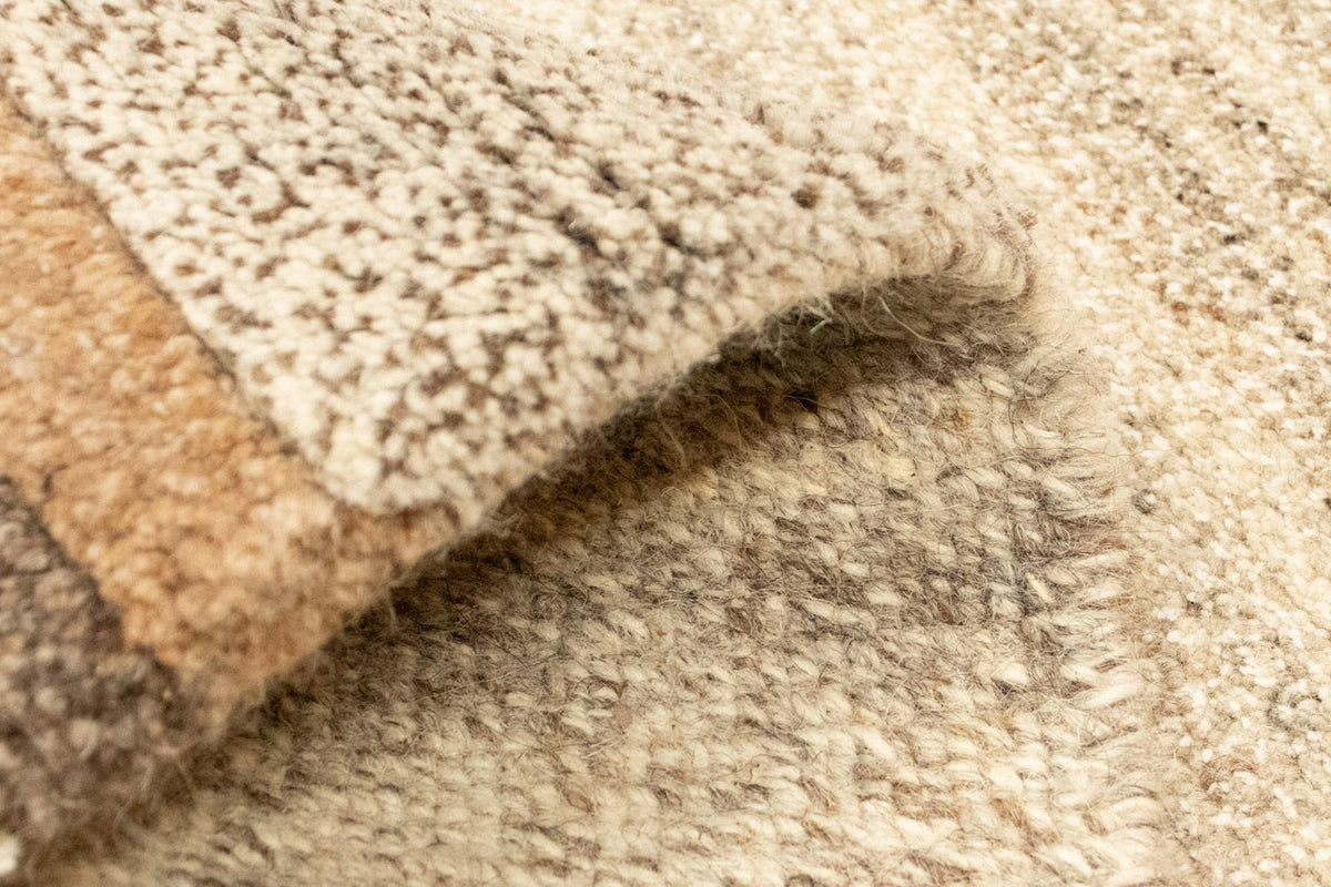 Nepal mattan - 138 x 73 cm - beige