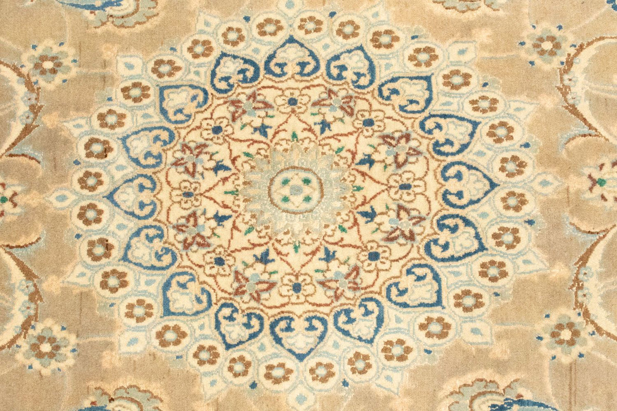 Persisk matta - Nain - Royal - 236 x 140 cm - flerfärgad