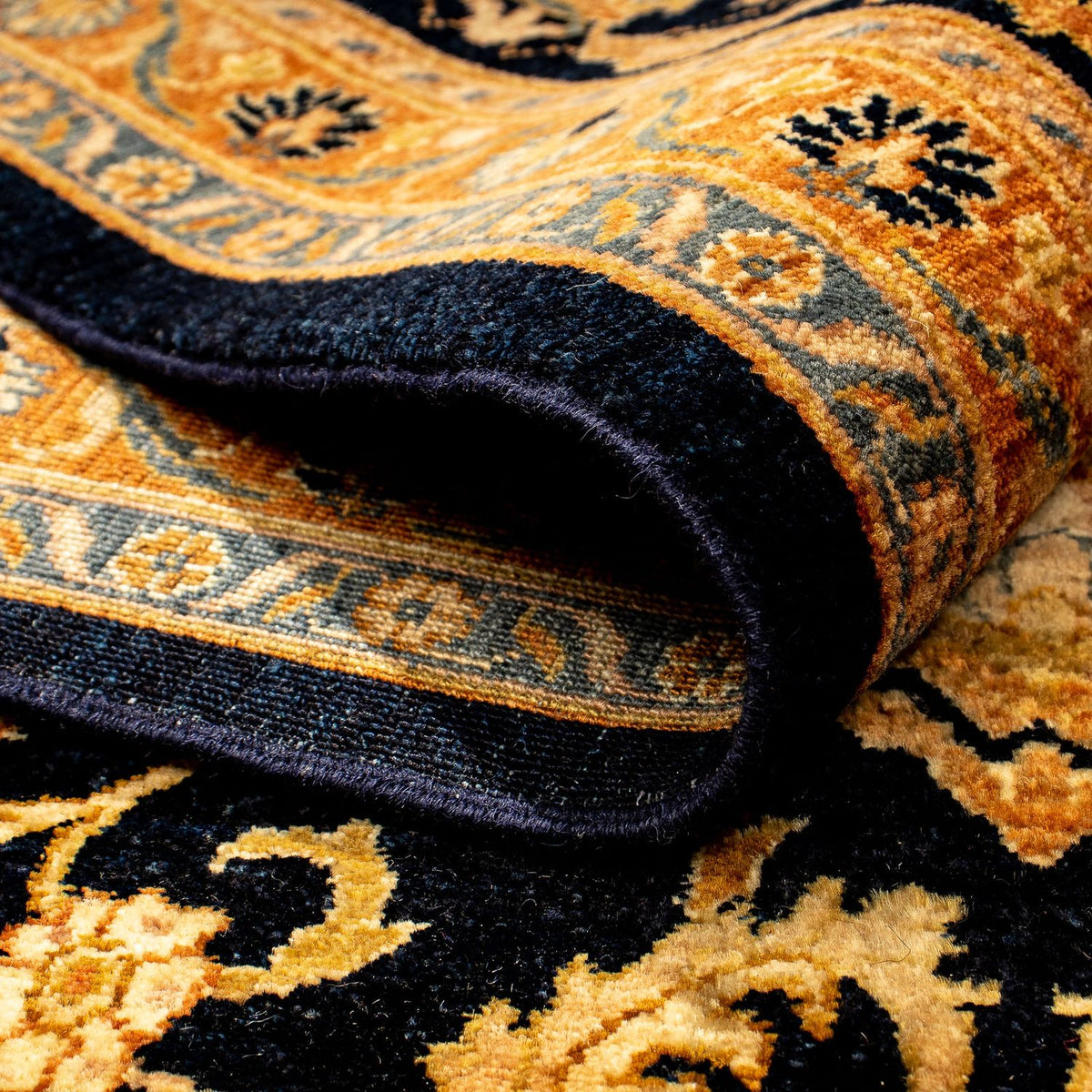 Ziegler Carpet - 344 x 247 cm - guld