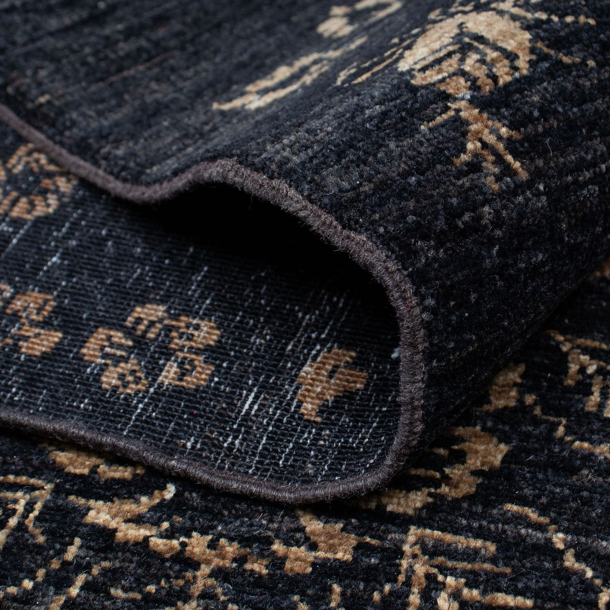 Designermatta - 308 x 248 cm - mörkblå