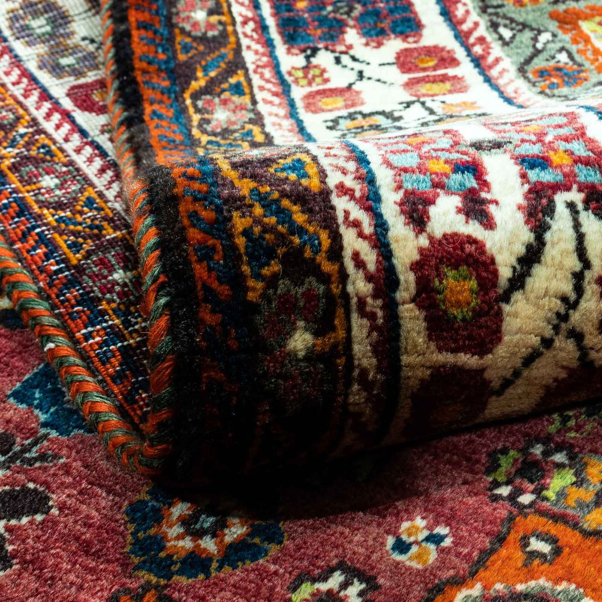 Persisk matta - Nomadic - 243 x 170 cm - mörkröd