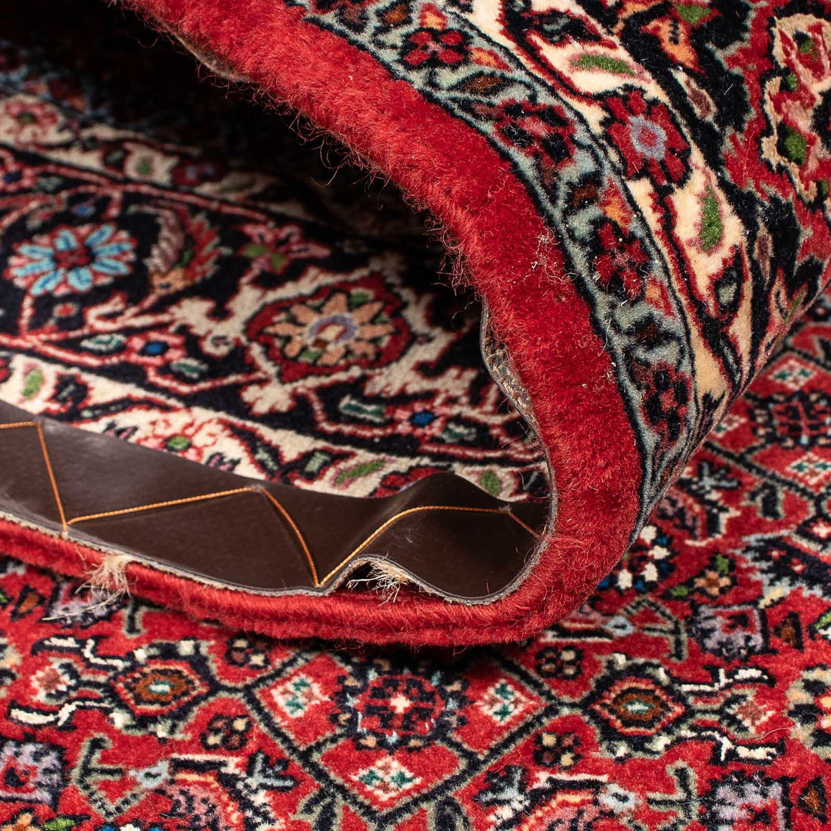 Persisk matta - Bijar - 211 x 132 cm - röd