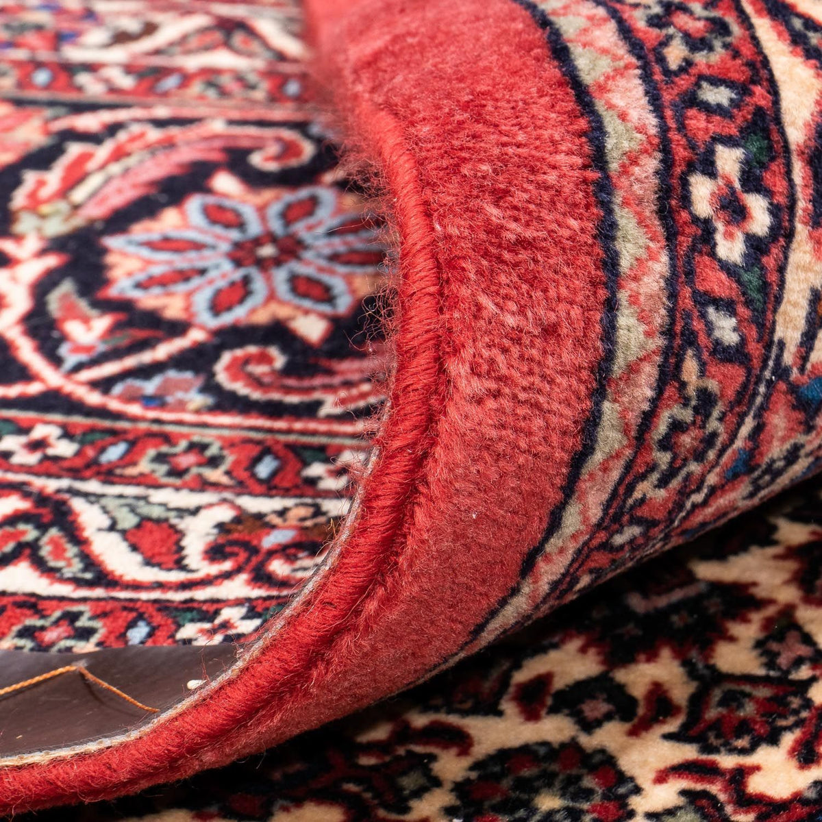 Persisk matta - Bijar - 314 x 253 cm - mörkröd