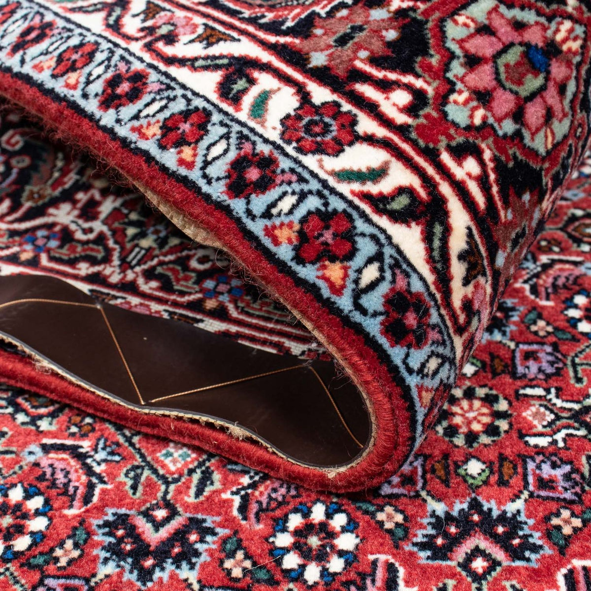 Persisk matta - Bijar - 214 x 133 cm - mörkröd