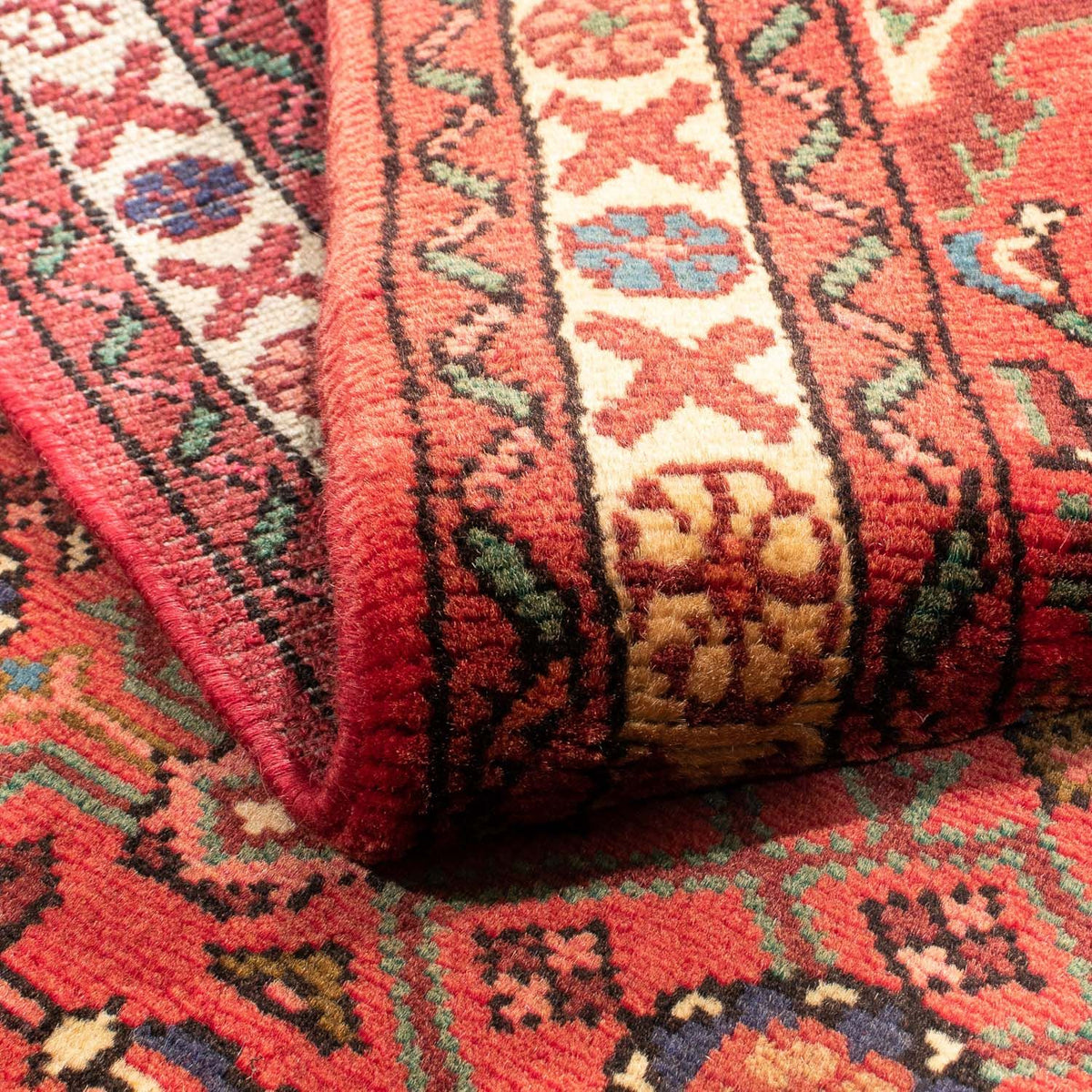 Persisk matta - Nomadic - 135 x 110 cm - ljusröd