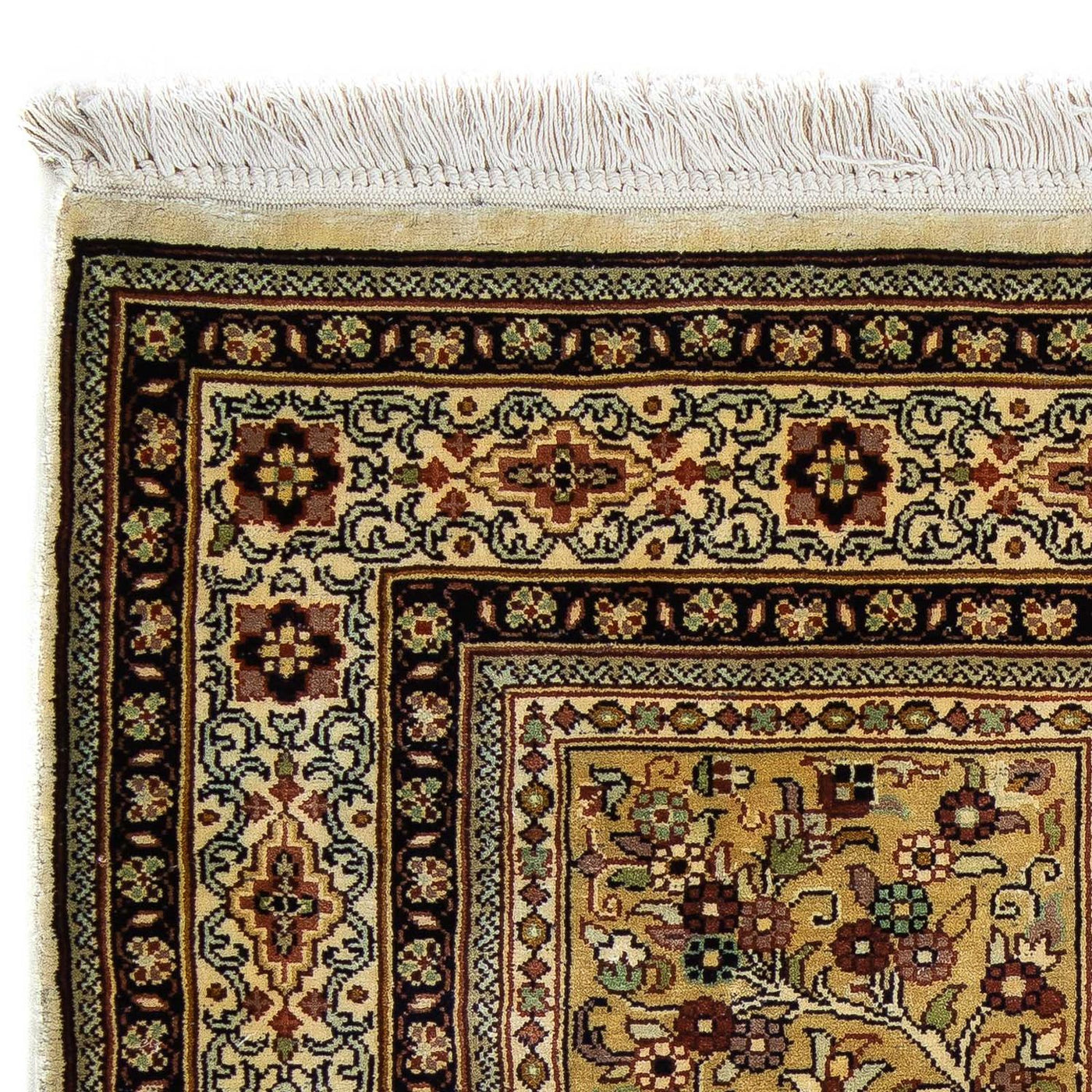 Kashmar Mattan 98x77cm - Oriental Carpet