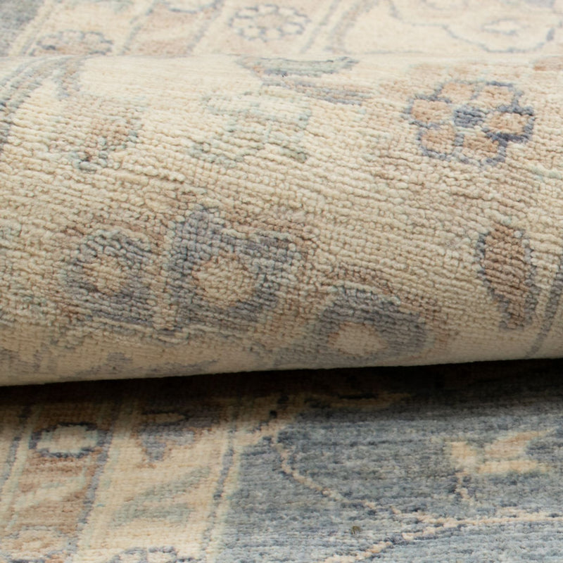 Ziegler Carpet - 440 x 347 cm - ljusgrå