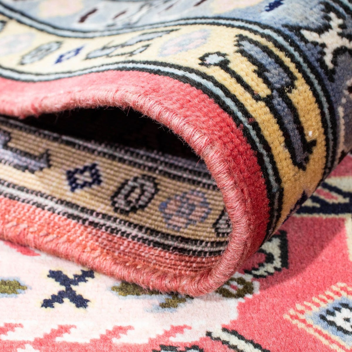 Persisk matta - Nain - 241 x 168 cm - ljusröd