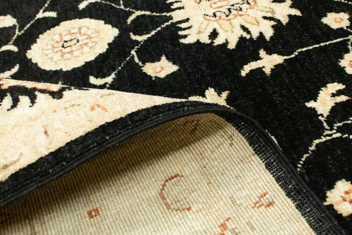 Ziegler Carpet - 199 x 150 cm - svart