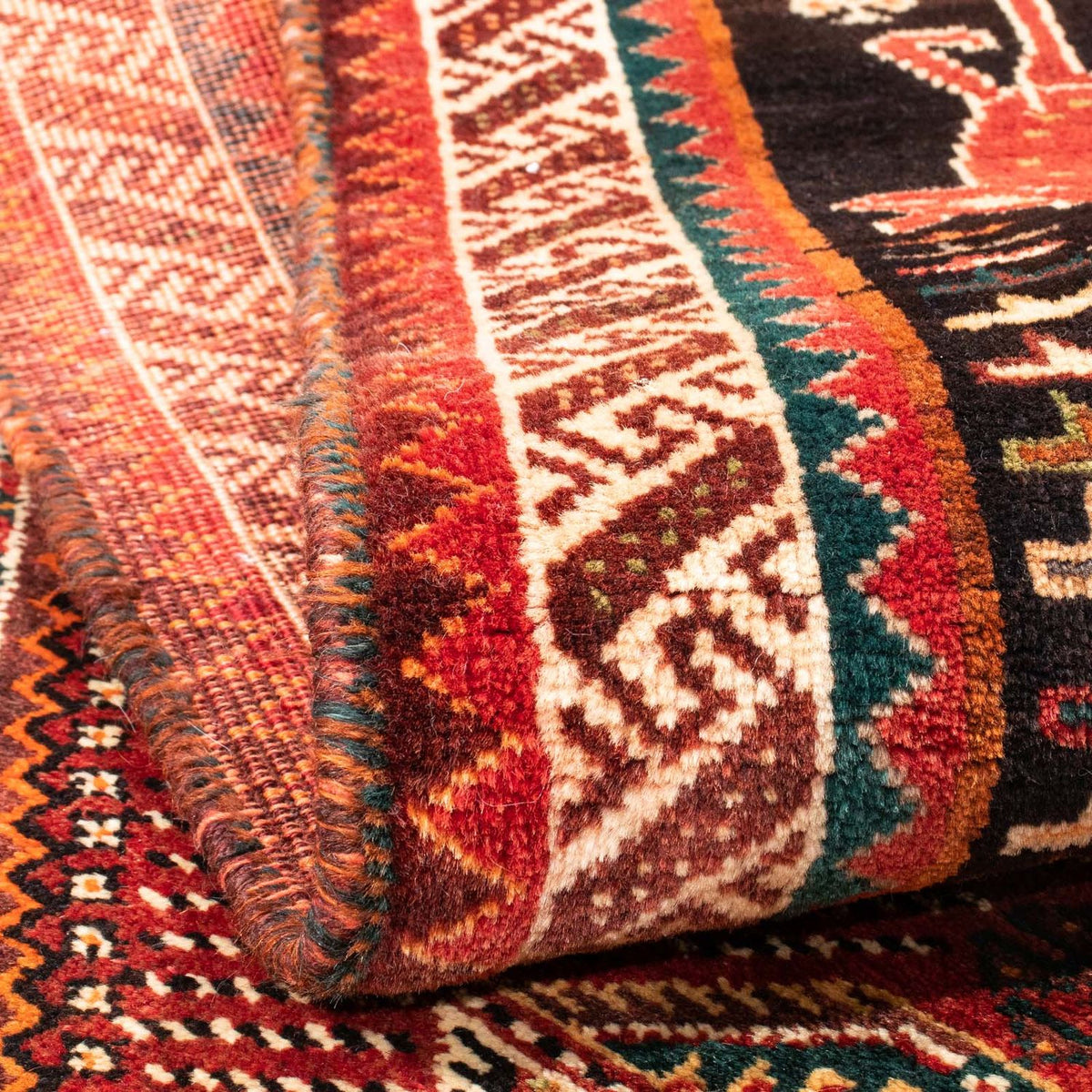 Persisk matta - Nomadic - 167 x 127 cm - mörkröd