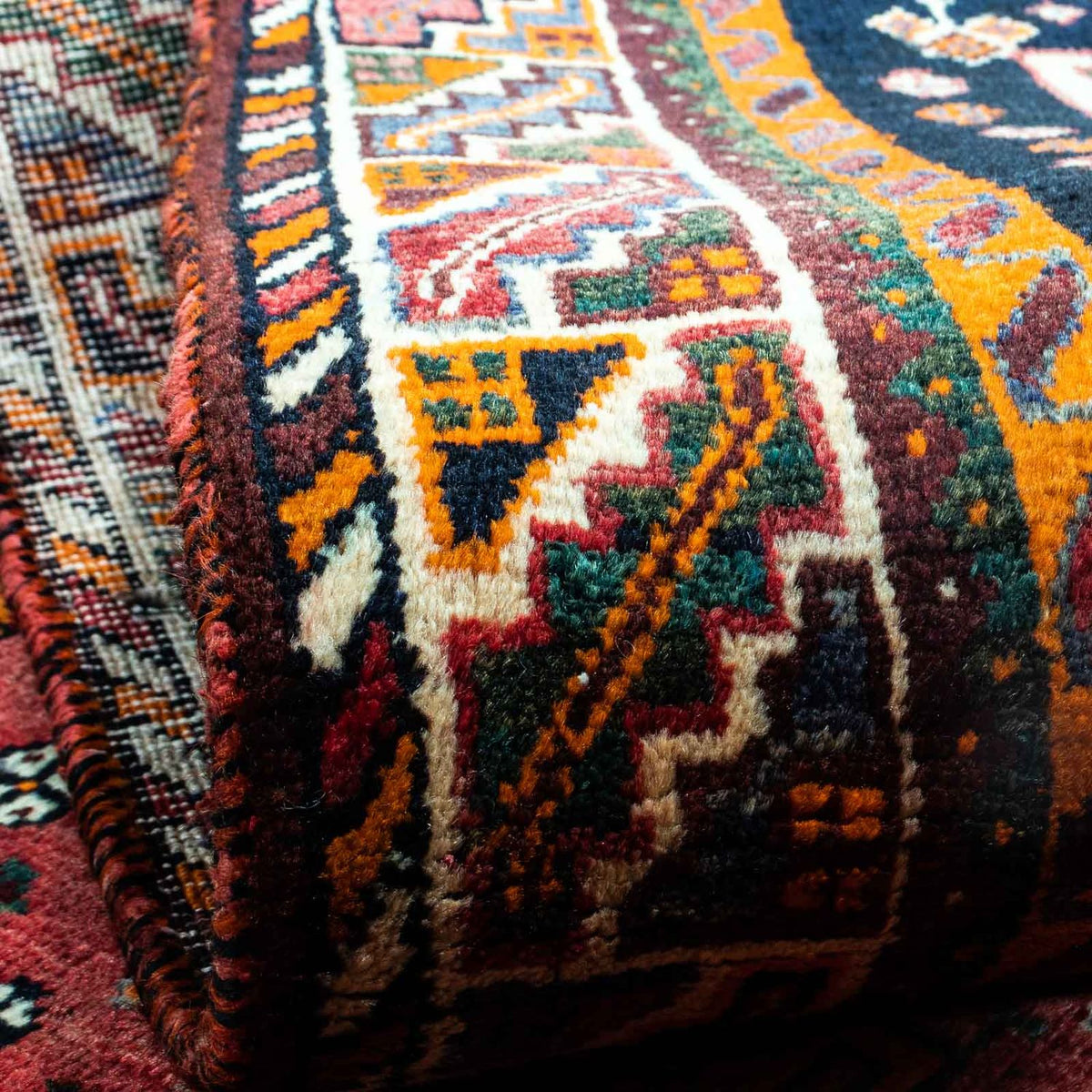 Persisk matta - Nomadic - 234 x 155 cm - mörkröd