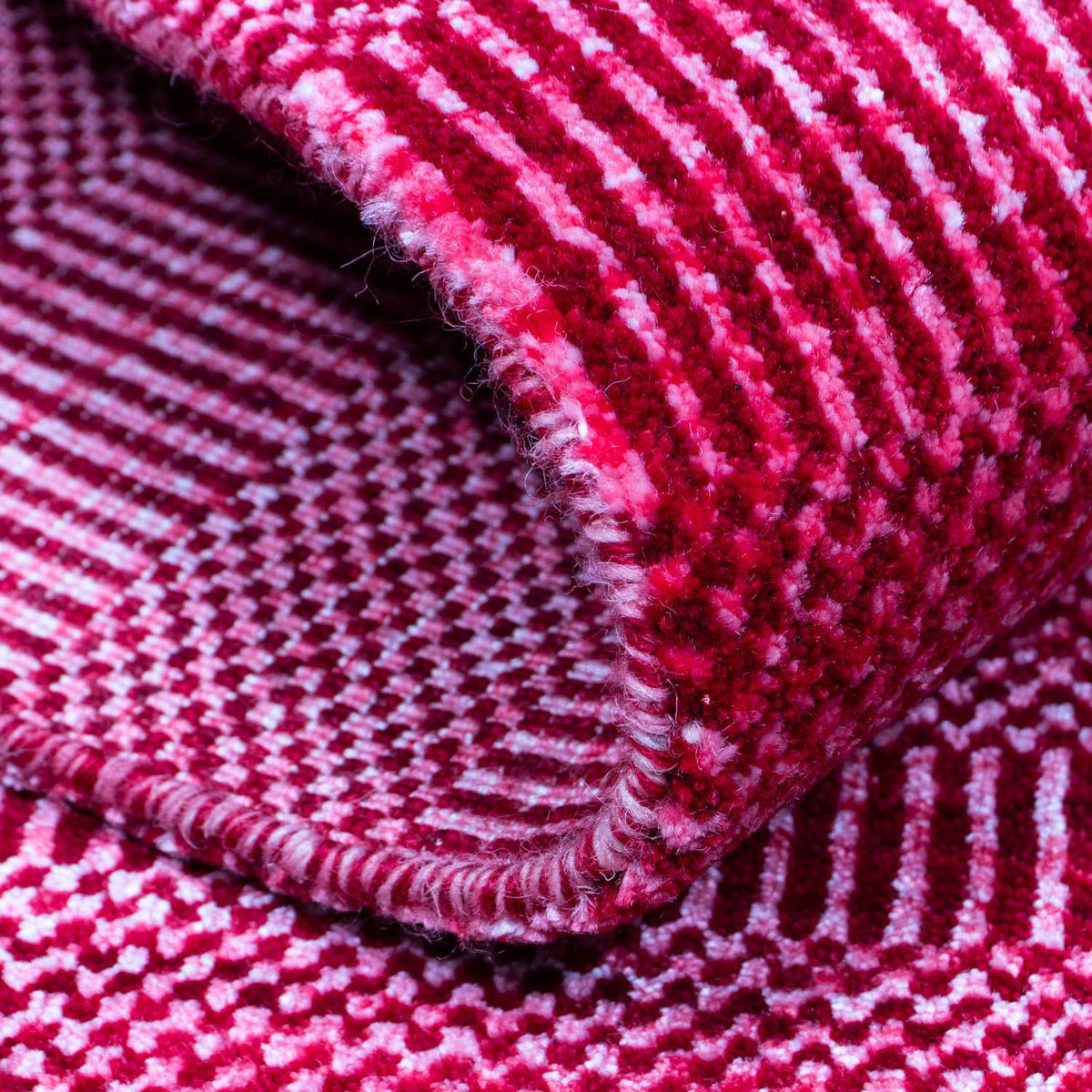 Designermatta - 182 x 132 cm - röd