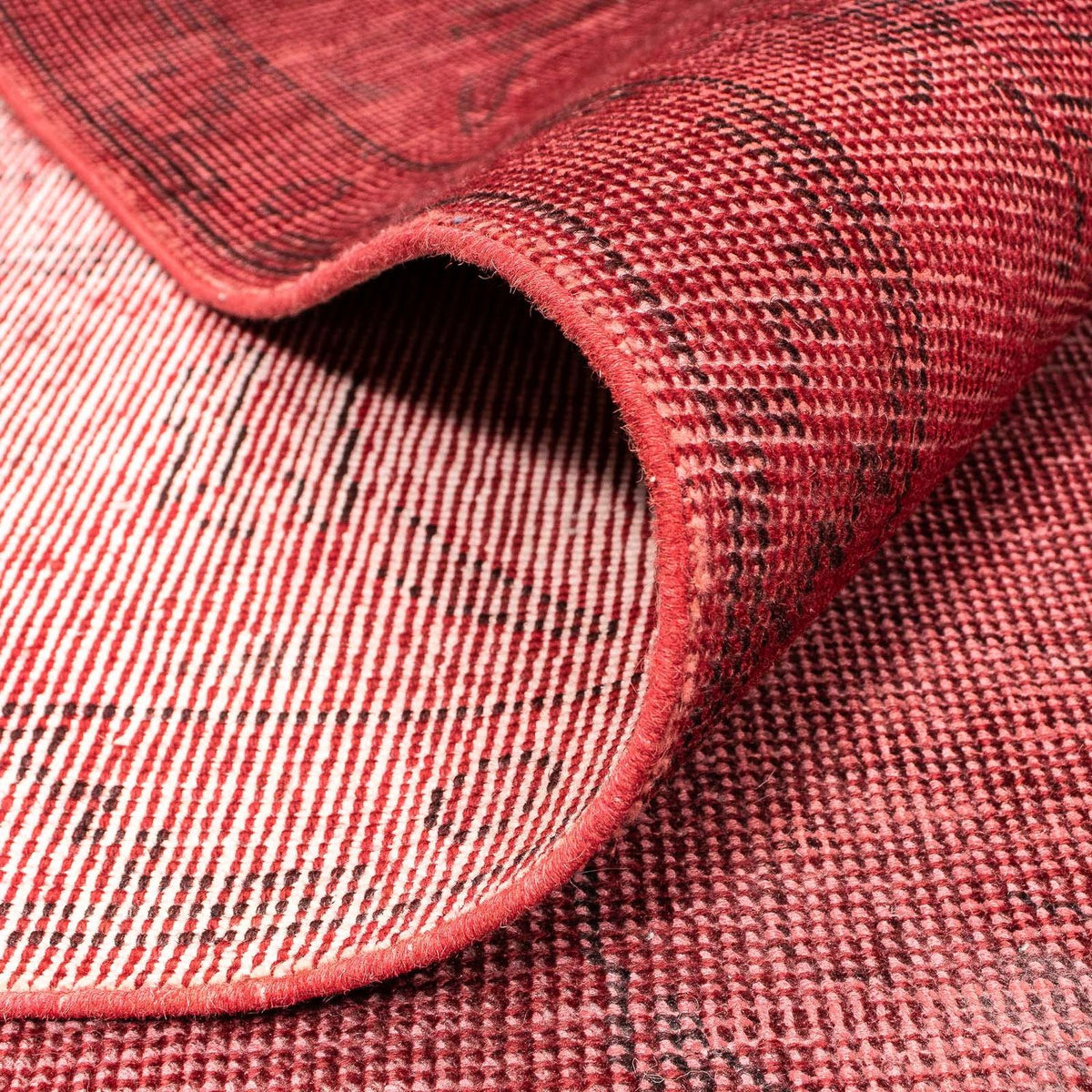 Designermatta - 210 x 156 cm - mörkröd