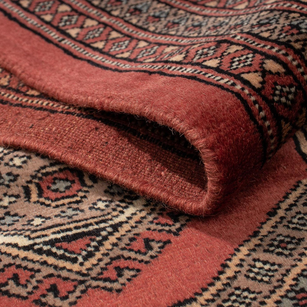 Runner Afghansk matta - Bukhara - 396 x 64 cm - mörkröd