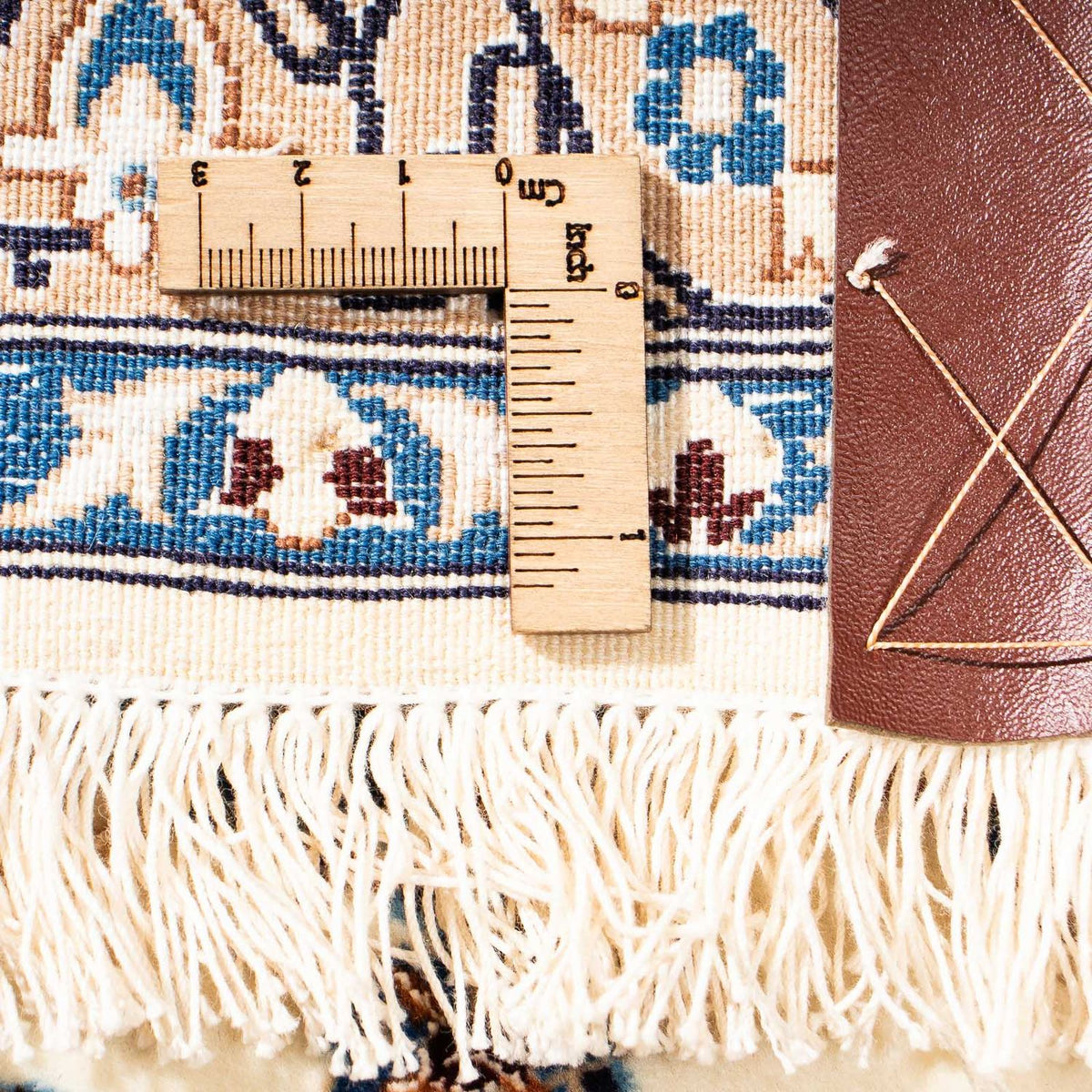 Persisk matta - Nain - Royal - 263 x 176 cm - beige