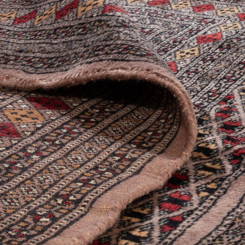 Pakistanska mattan - 165 x 124 cm - mörk beige